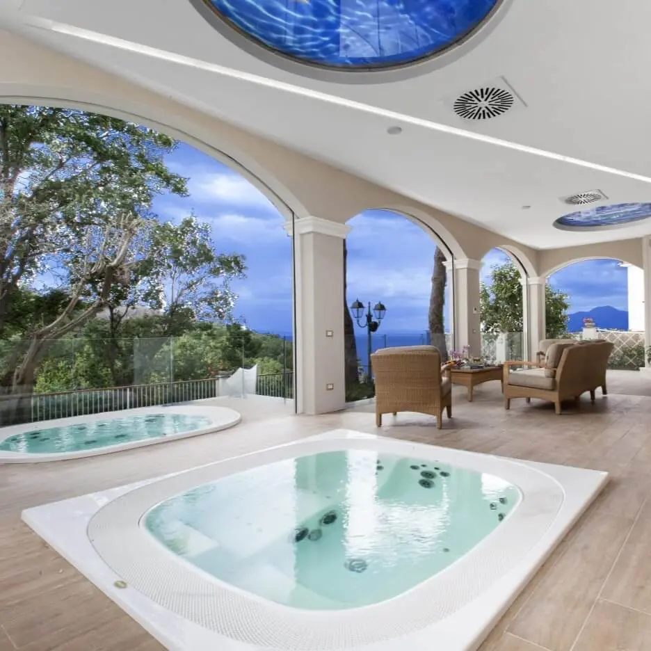 Jacuzzi Enjoy Hot Tub
